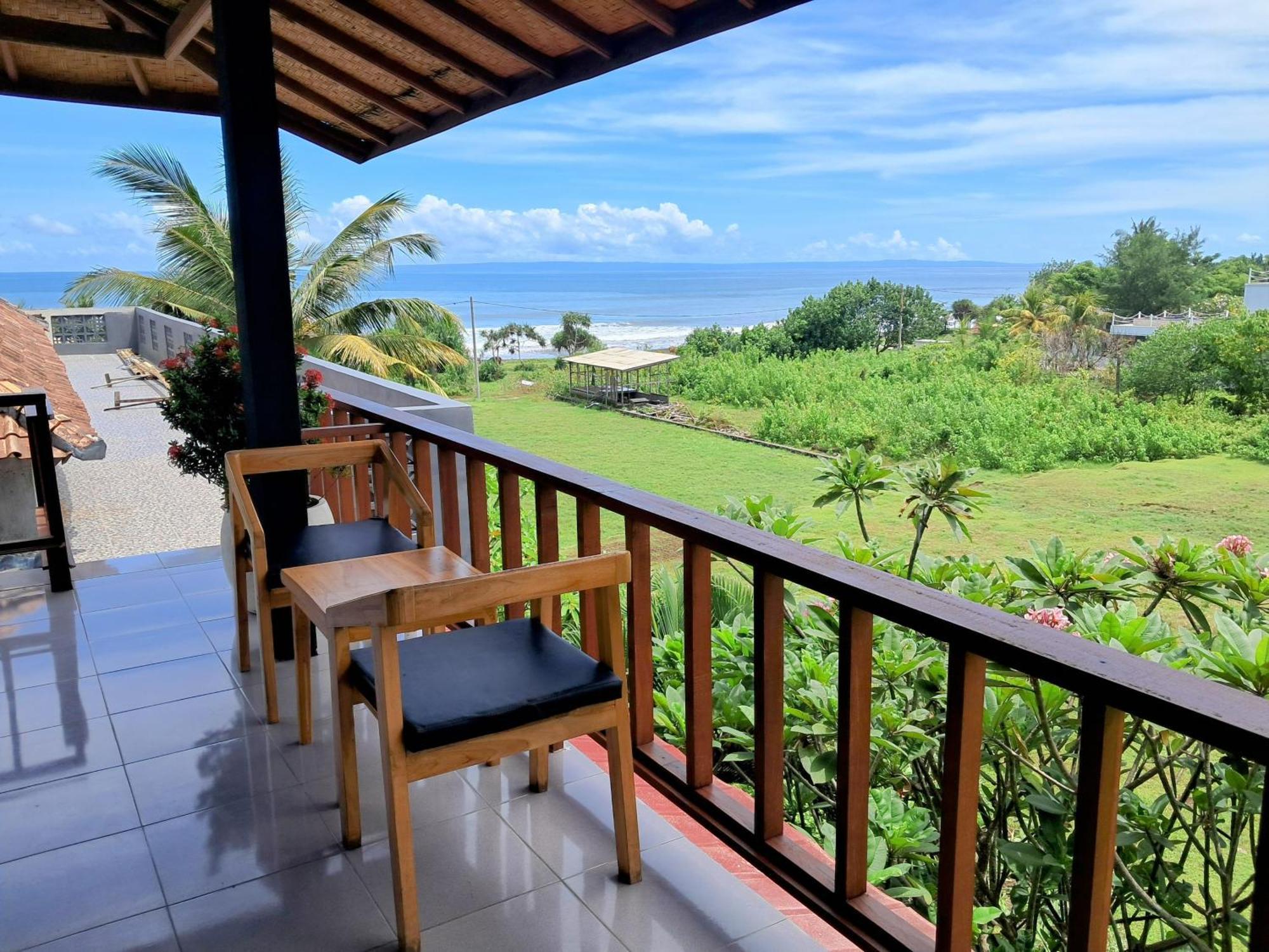 Hotel West Break Bali - Medewi Airsatang Exterior foto